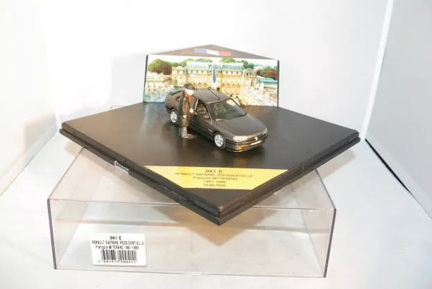 Vitesse Renault Safrane Presidentielle F.mitterand 1:43 041E