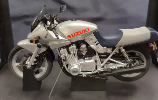Autoart Suzuki Katana Gsx 1100s 1980 1:12 12151