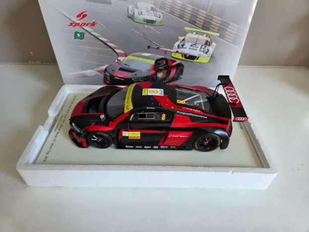 Spark Audi R8 Lms Team Audi Sport Wrt N 8 Winner Macau Gt World Cup 2016 L.vanthoor 1:18 18MC16