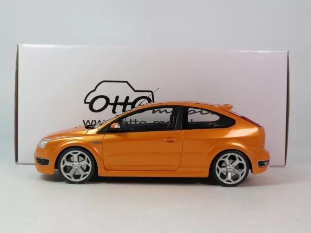 Ottomobile Ford Focus Mk.2 St 2.5 Electric Orange 2006 1:18 OT1078