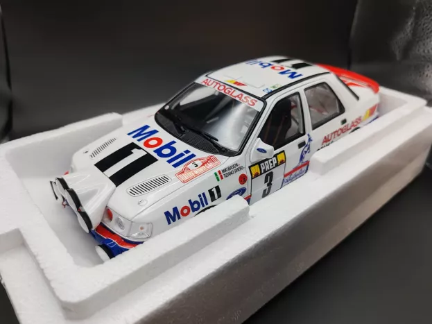 Ottomobile Ford Sierra Cosworth 4x4 Monte Carlo 1992 1:18 OT1091
