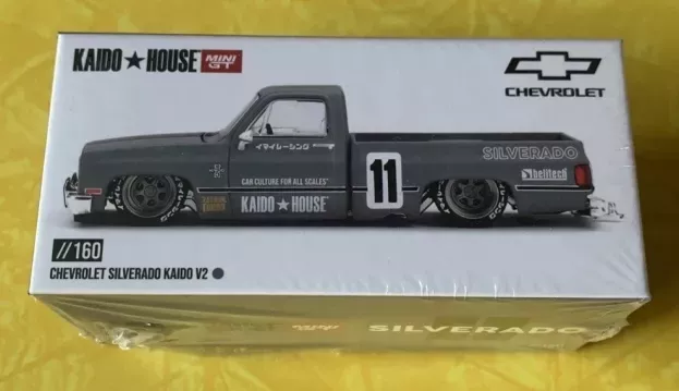 Mini GT Chevrolet Silverado Pick-up N 11 Kaido House Works V2 1980 1:64 KHMG160