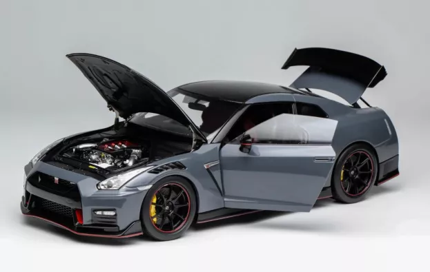 Motorhelix Nissan Gt-r r35 Nismo Coupe 2022 1:18 M83530