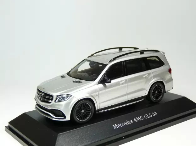 Spark Mercedes Gls-class 63 Amg x166 2016 1:43 B66960421