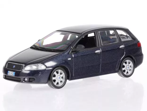 Norev Fiat Nuova Croma Station Wagon 2005 1:43 771048