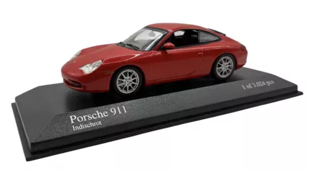 Minichamps Porsche 911 996 Coupe 2001 1:43 400061024