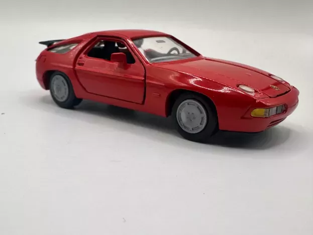 NZG Porsche 928 S4 Coupe 1987 1:43 262