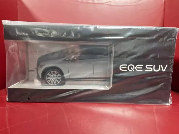 NZG Mercedes Eqe Suv Amg Line x294 2023 1:18 B66960837