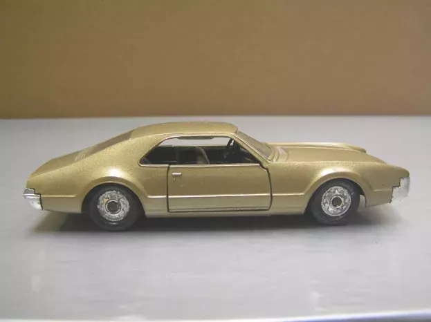 Solido Oldsmobile Toronado Coupe 1966 1:43 150