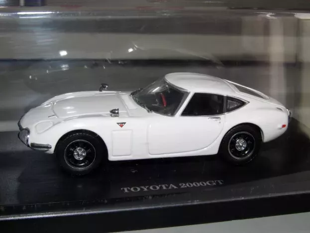Kyosho Toyota 2000gt Coupe 2-door 1967 1:43 03031W