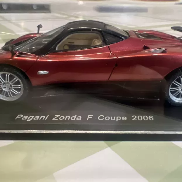 Spark Pagani Zonda F Coupe 2006 1:43 S0698