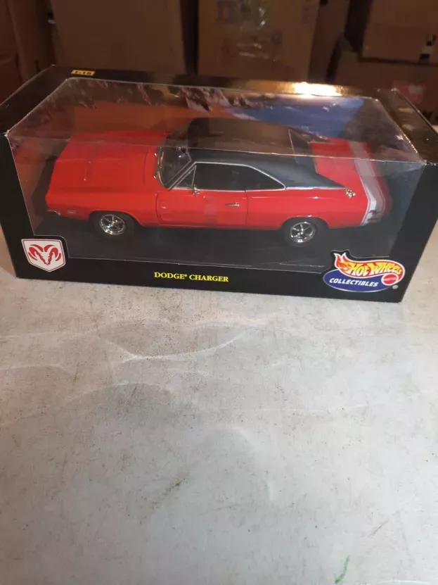 Hot Wheels Dodge Charger 1970 1:18 27638