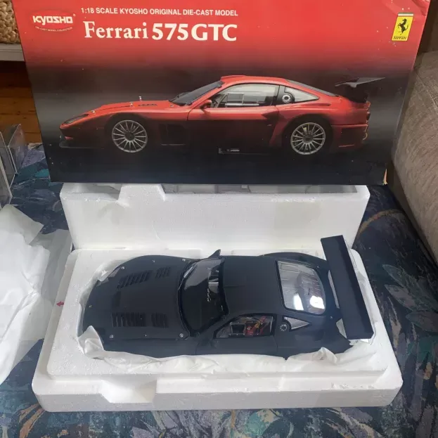 Kyosho Ferrari 575 Gtc 2004 1:18 08391B