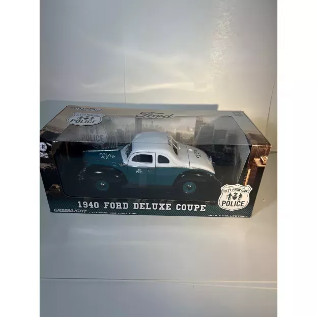 Greenlight Ford Deluxe Coupe City Of New York Police 1940 1:18 12972