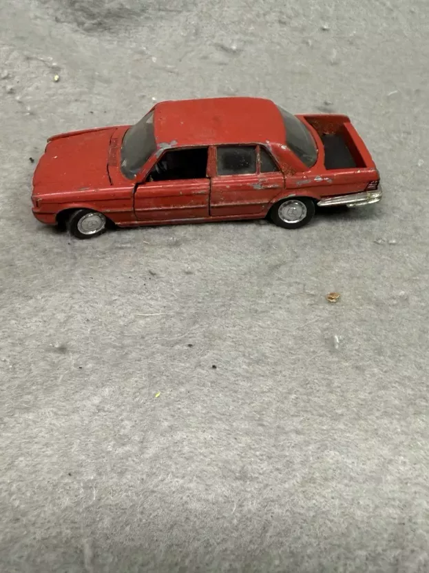 Schuco Mercedes 350 Se 1974 1:43 612