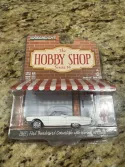 Greenlight Ford Thunderbird Cabriolet With Woman In Dress 1965 1:64 97140B