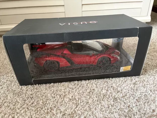 Kyosho Lamborghini Veneno Roadster Spider 2013 1:18 09502RM