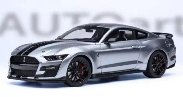 AUTOart Ford Mustang Shelby Gt500 (iconic Silver) 1:18 73096