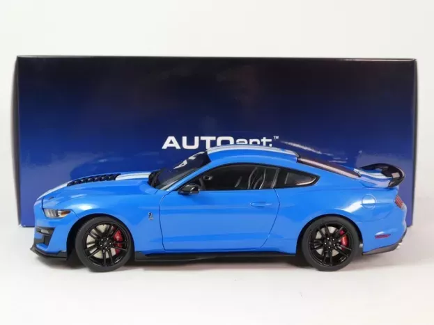 AUTOart Ford Mustang Shelby Gt500 (grabber Blue) 1:18 73094