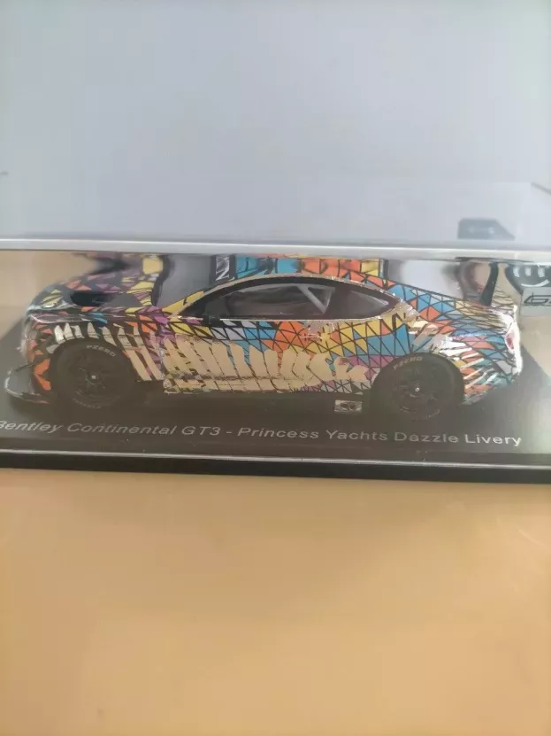 Spark Bentley Continental Gt3 N 8 Princess Yatchs Dazzle Livery 2019 1:43 S7797