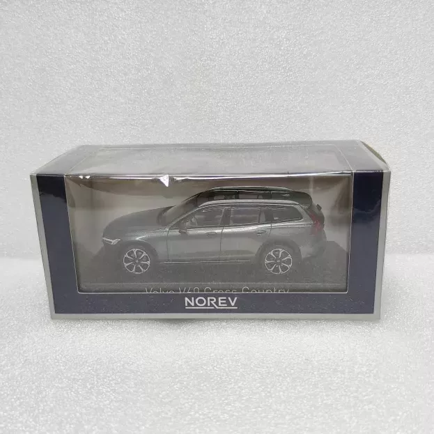 Norev Volvo V60 Cross Country 2019 1:43 870027