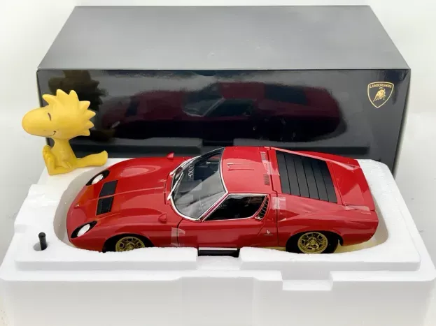 Kyosho Lamborghini Miura P400s 1966 1:18 08316R
