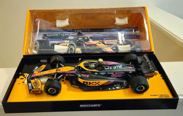 Minichamps Mclaren F1 Mcl36 Team Mclaren N 4 Singapore Gp 2022 Lando Norris 1:18 533223504