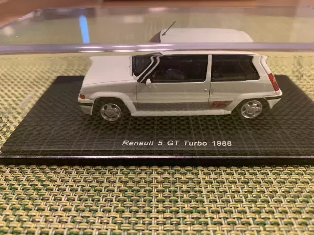 Spark Renault R5 Gt Turbo 1988 1:43 S3858