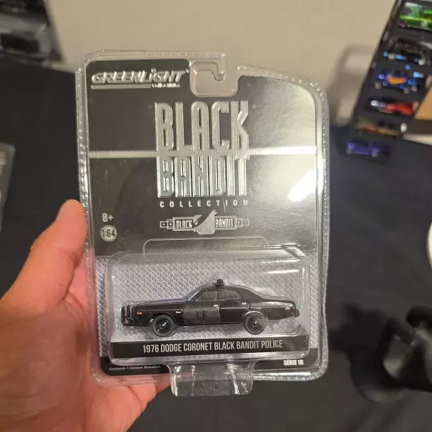 Greenlight Dodge Coronet Police 1976 Black Bandit 1:64 27930