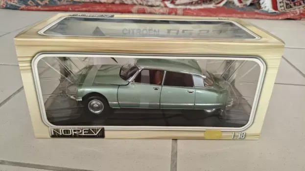 Norev Citroen Ds23ie Pallas Injection Electronique 1974 1:18 181570