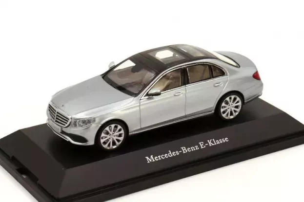 Kyosho Mercedes E-class w123 Exclusive 2016 1:43 B66960375