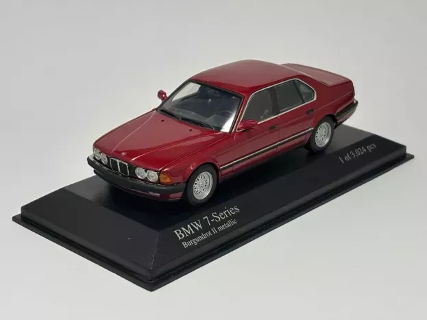 Minichamps Bmw 7-series 1986 1:43 400024300