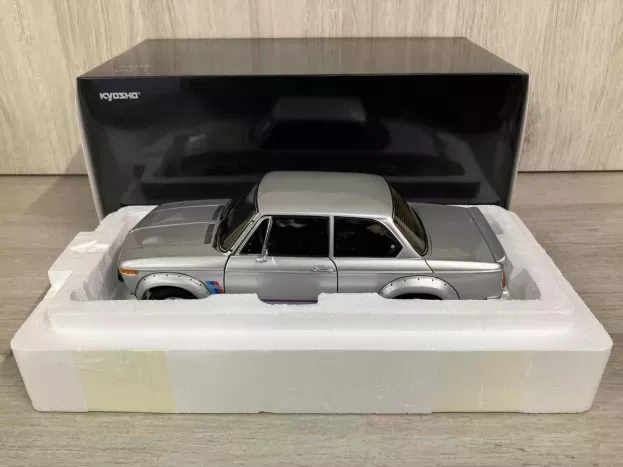 Kyosho Bmw 2002 Turbo 1974 1:18 08544S