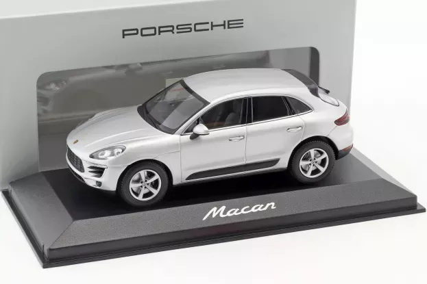 Minichamps Porsche Macan 2013 1:43 WAP0201540E