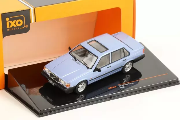 IXO Models Volvo 940 Turbo 1990 1:43 CLC411N