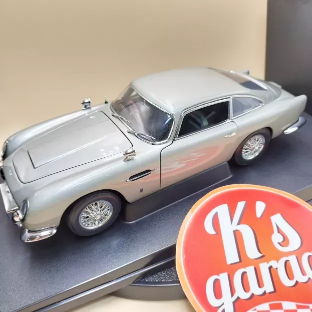 Autoart Aston Martin Db 5 James Bond 007 Goldfinger 1:18 70020