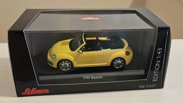 Schuco Volkswagen New Beetle Cabriolet 2012 1:43 450747600