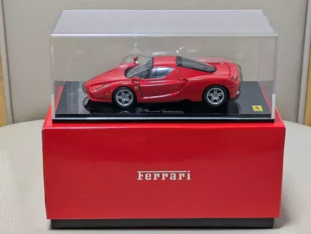 Kyosho Ferrari Enzo 2002 With Openings 1:43 05001R