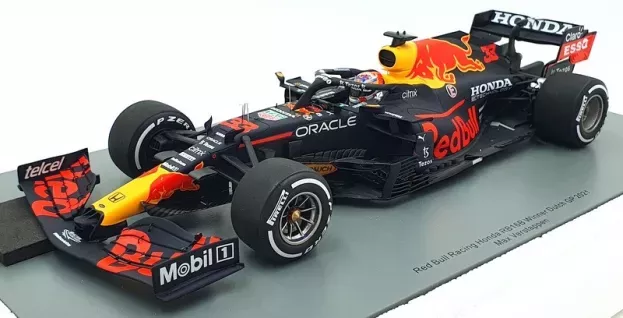 Spark Red Bull F1 Rb16b Honda Ra620h Team Red Bull Racing N 33 Winner Dutch Gp 2021 Max Verstappen With Pit Board 1:18 18S601