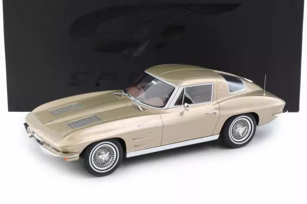 GT Spirit Chevrolet Corvette C2 Coupe 1963 1:12 GT1004