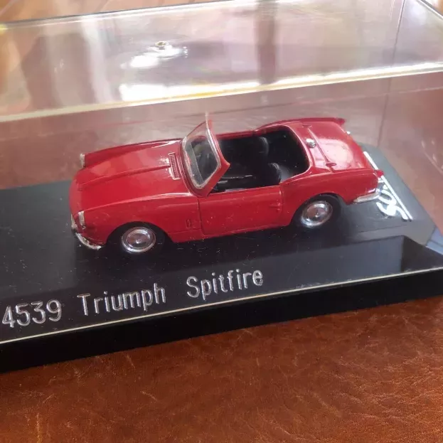 Solido Triumph Spitfire Spider 1970 1:43 4539