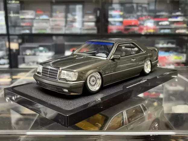 Ottomobile Mercedes E-class E36 Amg c124 Stance 2022 1:18 OT1241