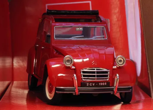 Solido Citroen 2cv Coca-cola 1966 1:18 9509