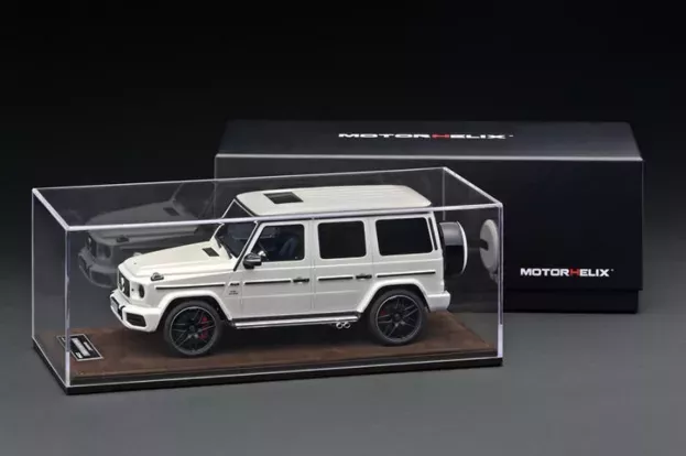 Motorhelix Mercedes G-class G63 Amg w463 V8 Biturbo 2019 1:18 MH018GLW
