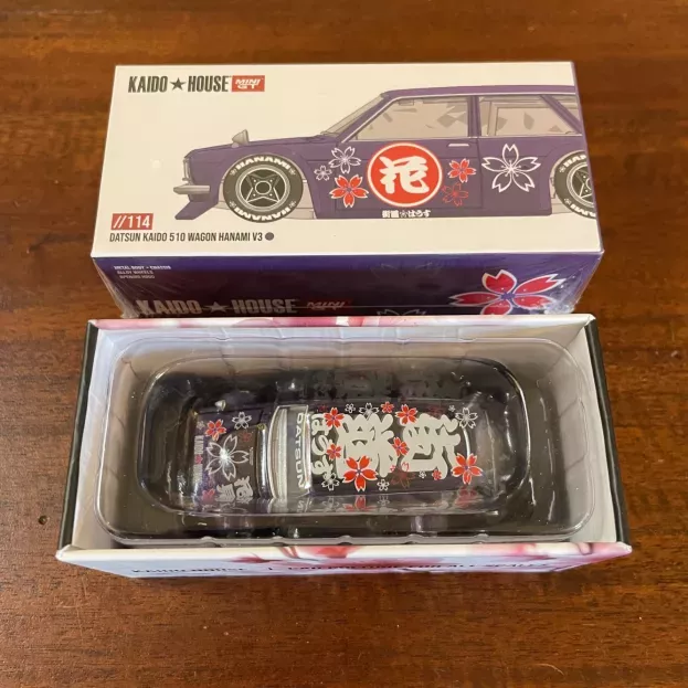 Mini-GT Datsun 510 Kaido House Hanami V3 Sw Station Wagon 1972 1:64 KHMG114