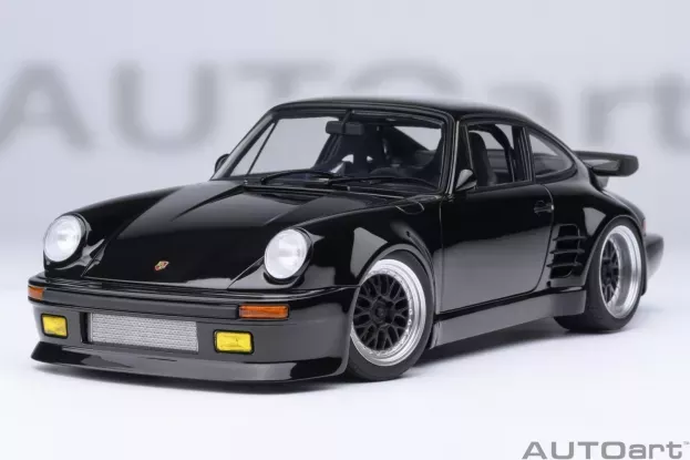 AUTOart Porsche 911 930 Turbo Coupe Wangan Midnight 1986 1:18 78158