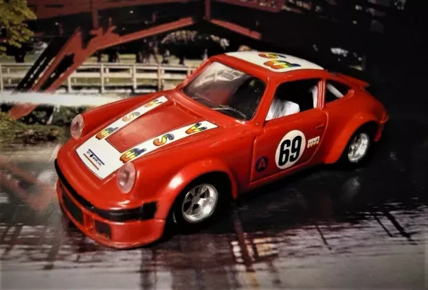 Solido Porsche 911 934 Turbo 1975 1:43 68