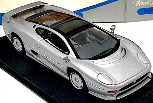 Minichamps Jaguar Xj 220 1991 1:43 430102222