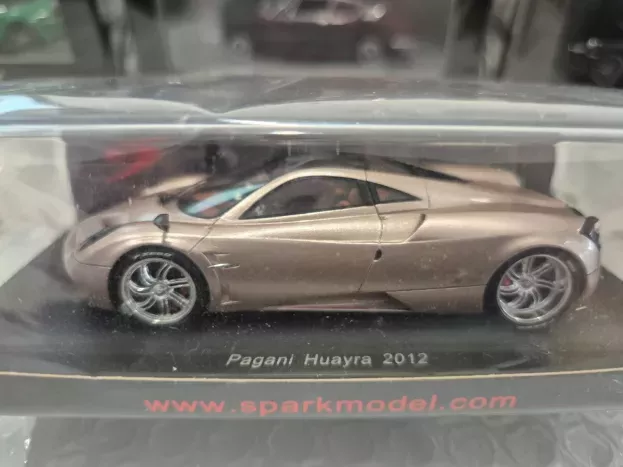 Spark Pagani Huayra 2012 1:43 S3560