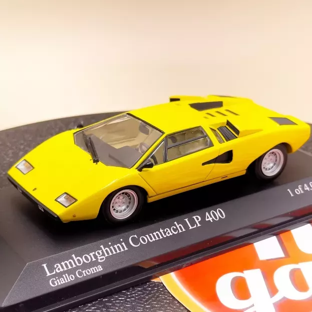 Minichamps Lamborghini Countach Lp400 1970 missing Left Mirror 1:43 430103101
